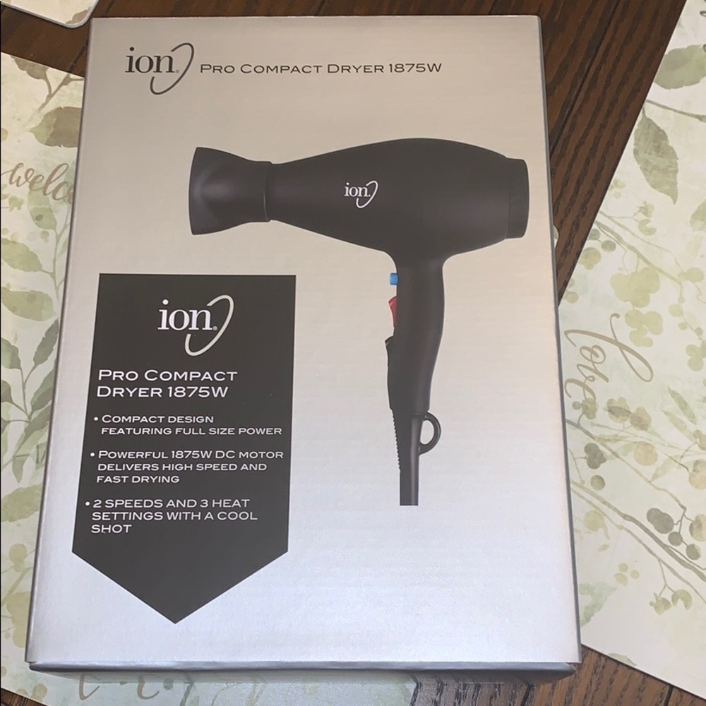 BRAND NEW ION BLOW DRYER